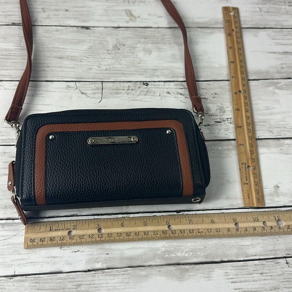 STONE MOUNTAIN Crossbody Brown Leather Purse 8x4” zipper small - Picture 4 of 10